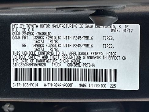 Used 2017 Toyota Tacoma SR5 w/ Tow Package image 36