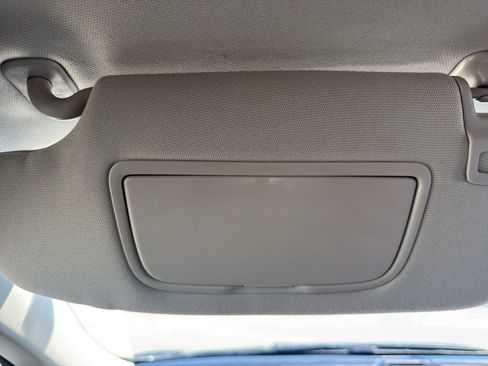 Used 2018 Ford Fusion SE w/ Equipment Group 201A FWD image 24