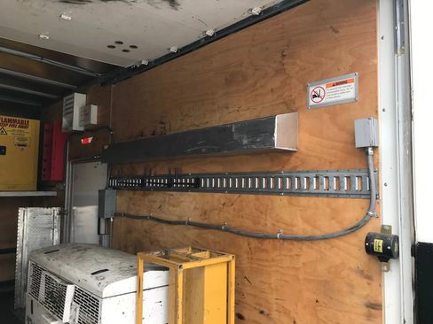 Used 2016 Ford F550 2WD Regular Cab Super Duty image 34