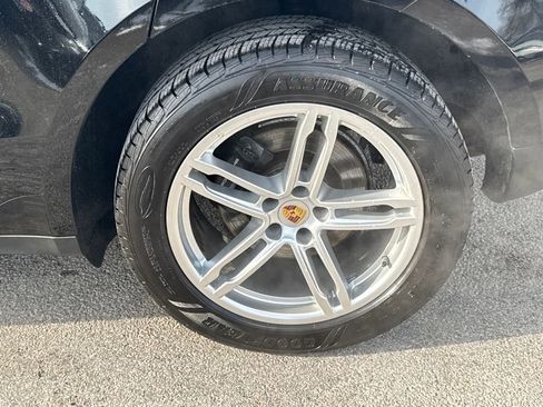 Used 2019 Porsche Macan image 43