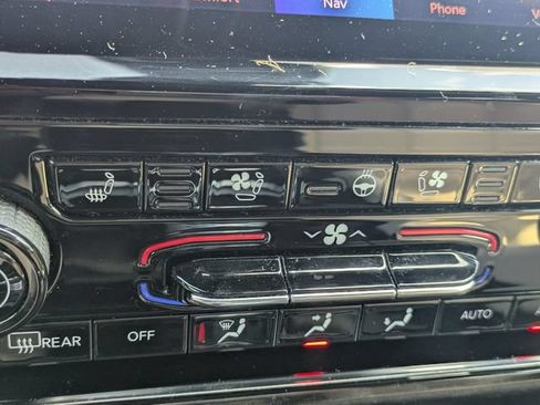 Used 2023 Jeep Grand Cherokee L Limited w/ Luxury Tech Group II RWD image 26