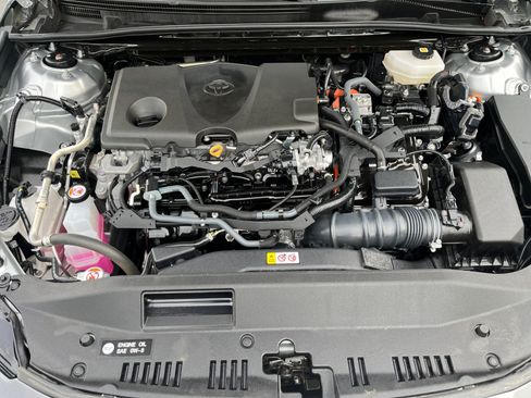 Used 2025 Toyota Camry LE FWD image 31