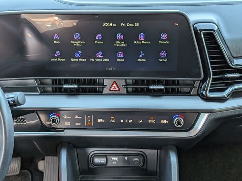 Used 2025 Kia Sportage EX w/ Premium Package image 18