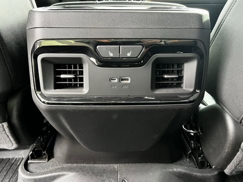 Used 2025 GMC Sierra 1500 AT4 w/ AT4 Premium Package image 20