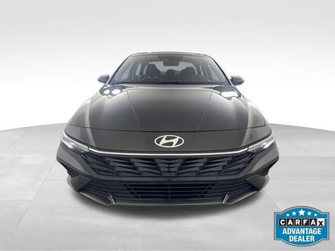 Used 2024 Hyundai Elantra SEL FWD image 2