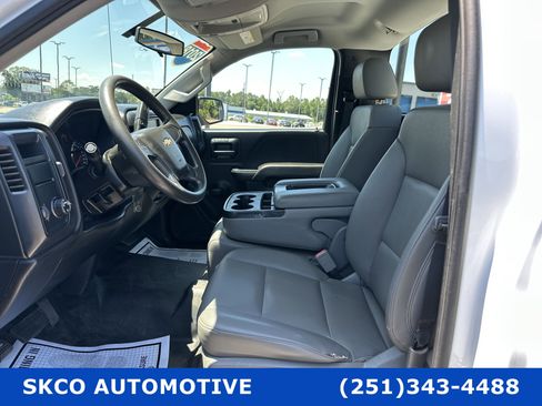 Used 2018 Chevrolet Silverado 1500 W/T w/ Trailering Package image 11