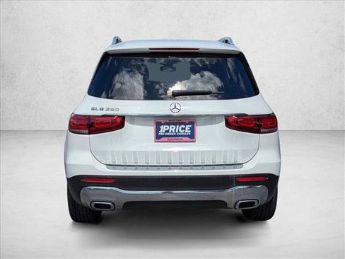 Used 2021 Mercedes-Benz GLB 250 image 7