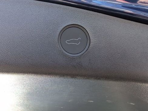 Used 2023 Tesla Model 3 Standard Range image 26