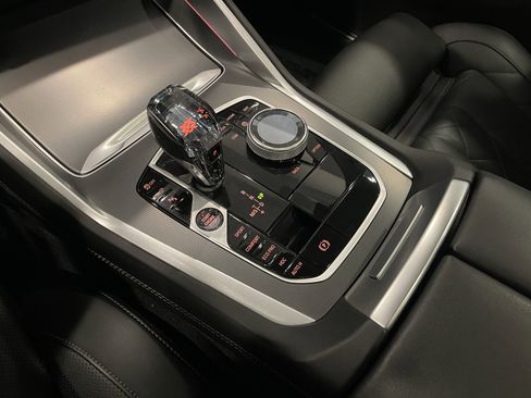 Used 2023 BMW X6 xDrive40i w/ M Sport Package image 19