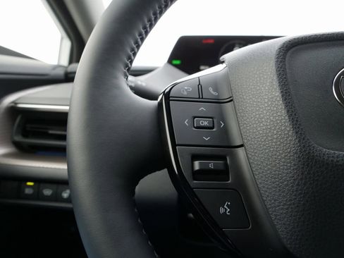 Used 2025 Toyota Prius XLE image 22