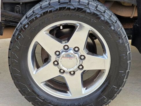 Used 2015 Chevrolet Silverado 2500 LT w/ LT Convenience Package AWD/4WD image 29