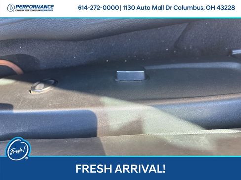 Used 2015 Dodge Challenger R/T Plus image 17