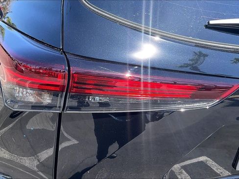 New 2026 Toyota Highlander XLE AWD/4WD image 14