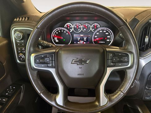 Used 2021 Chevrolet Silverado 1500 LT Trail Boss AWD/4WD image 16
