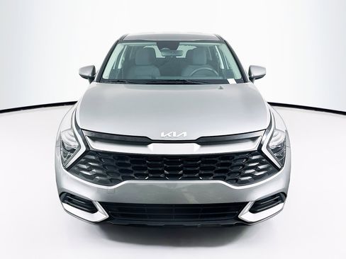 Used 2024 Kia Sportage LX image 2