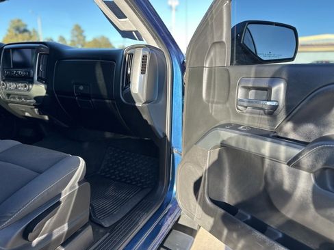 Used 2018 Chevrolet Silverado 1500 LT w/ All Star Edition image 9