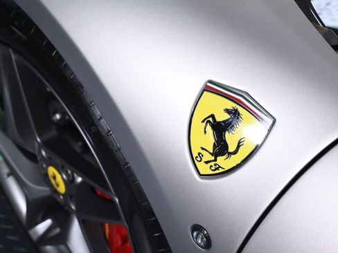 Certified 2022 Ferrari F8 Tributo RWD image 24