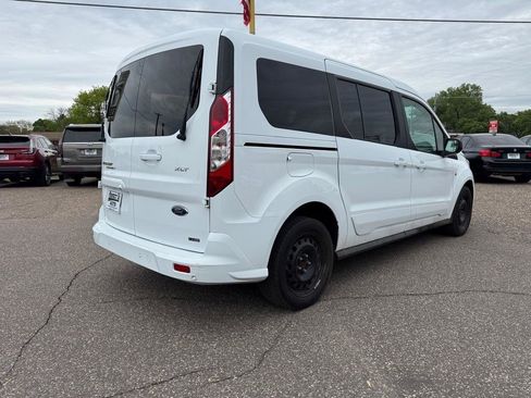 Used 2022 Ford Transit Connect XLT FWD image 4
