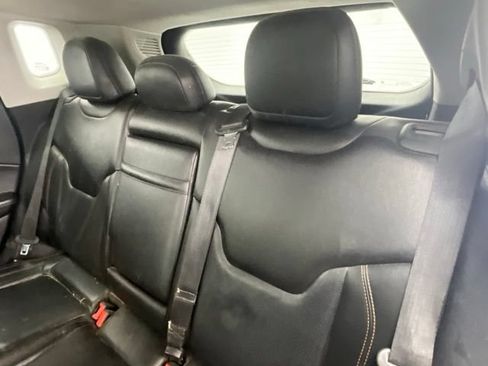 Used 2018 Jeep Compass Limited AWD/4WD image 7