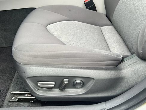 Used 2022 Toyota Camry LE FWD image 15