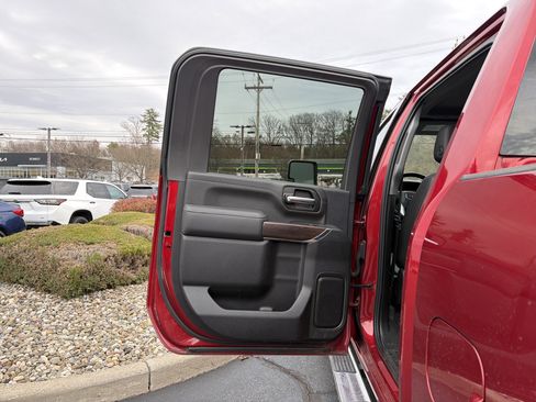 Certified 2022 GMC Sierra 2500 SLT w/ SLT Convenience Package image 26