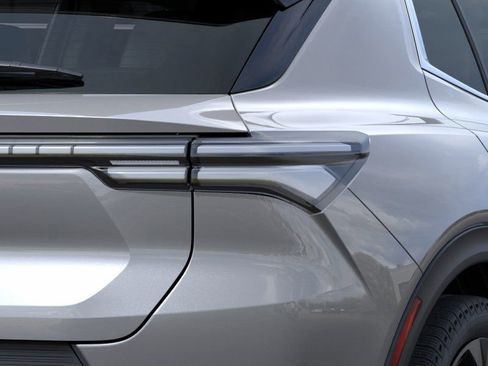 New 2026 Chevrolet Equinox EV LT image 11