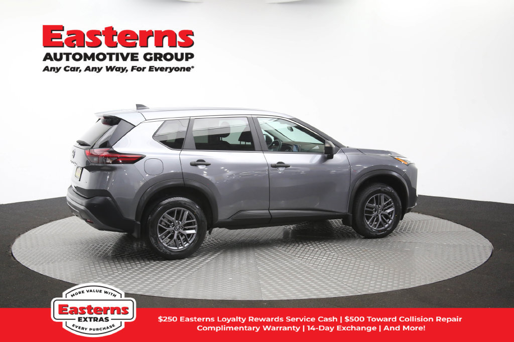 Used 2023 Nissan Rogue S AWD/4WD image 46