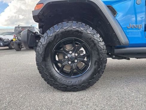 Used 2024 Jeep Wrangler Unlimited image 18