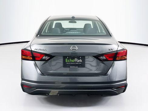 Used 2024 Nissan Altima 2.5 SV image 7