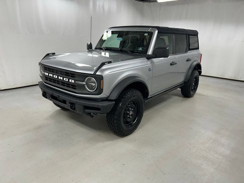 Used 2022 Ford Bronco Black Diamond AWD/4WD image 2