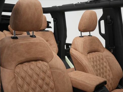 Used 2025 Ford Bronco Badlands AWD/4WD image 3