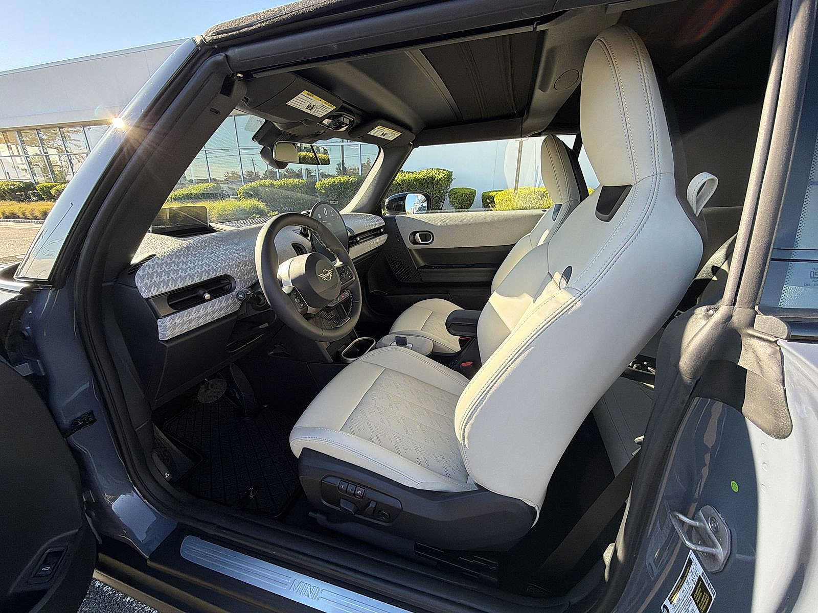 Used 2025 MINI Cooper S FWD image 10