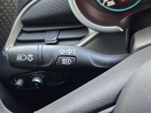 Used 2022 Chevrolet Malibu LT image 27