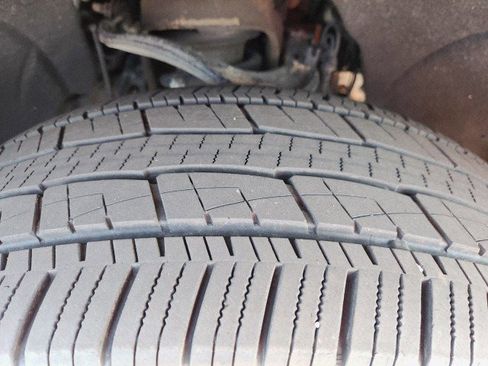 Used 2021 Chevrolet Silverado 1500 High Country w/ Technology Package image 9