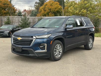 Used 2023 Chevrolet Traverse LT