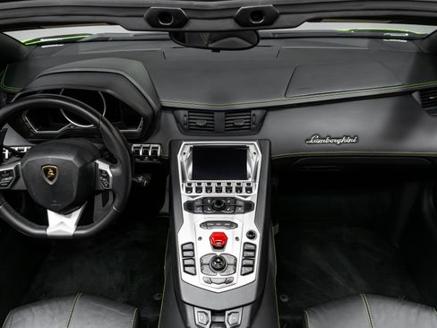 Used 2015 Lamborghini Aventador LP 700-4 image 70