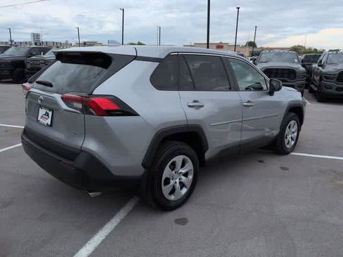 Used 2023 Toyota RAV4 LE FWD image 8