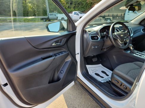 Used 2024 Chevrolet Equinox LT image 19