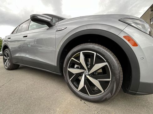 New 2026 Volkswagen ID.4 Pro S AWD/4WD image 10