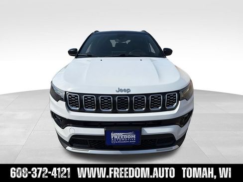 Used 2025 Jeep Compass Limited AWD/4WD image 8
