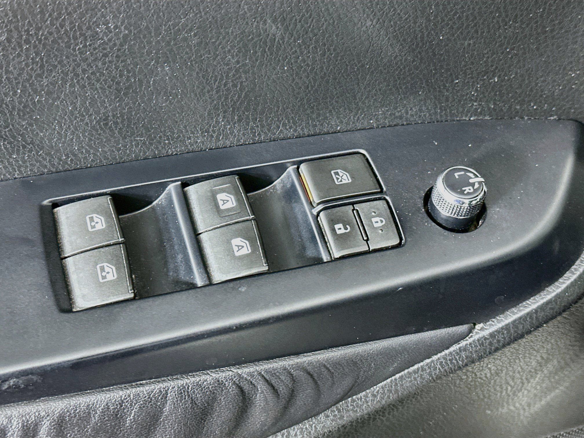 Used 2016 Toyota Highlander XLE AWD/4WD image 15