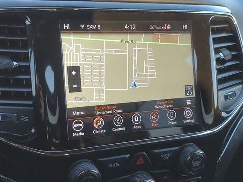 Used 2021 Jeep Grand Cherokee Limited image 18