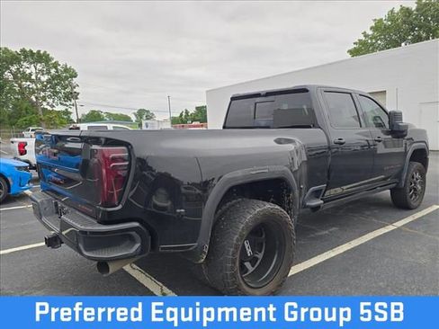 Used 2024 GMC Sierra 3500 Denali Ultimate AWD/4WD image 7