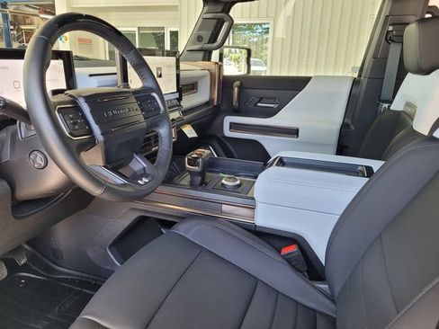 Used 2025 GMC Hummer EV 2X AWD/4WD image 10