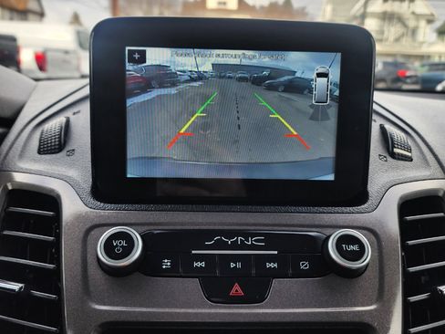 Used 2020 Ford Transit Connect XL image 11