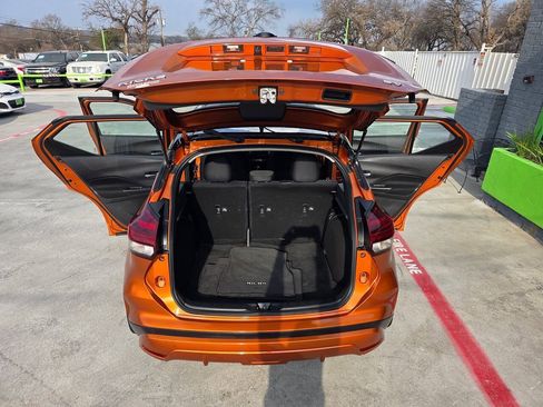 Used 2022 Nissan Kicks SV FWD image 28