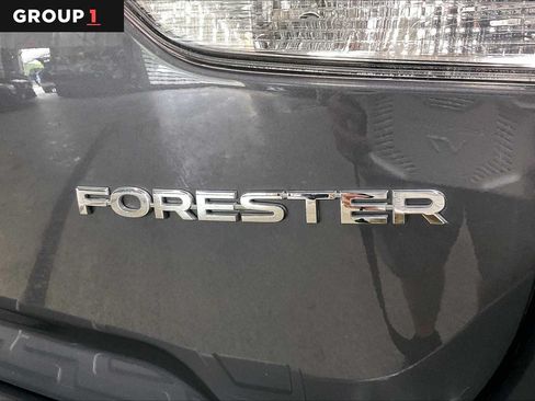 Used 2021 Subaru Forester Premium AWD/4WD image 10