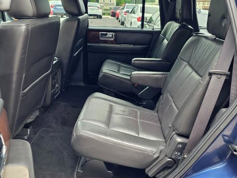 Used 2014 Lincoln Navigator 4WD image 27
