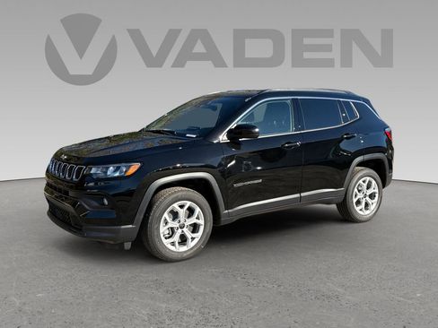 New 2026 Jeep Compass Latitude image 21