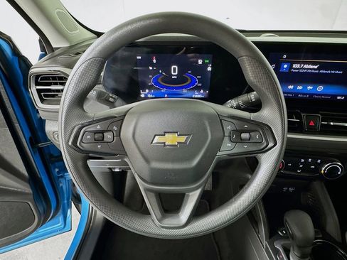 Used 2025 Chevrolet TrailBlazer LT image 9